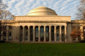 MIT выпускает дипломы с использованием блокчейна Bitcoin